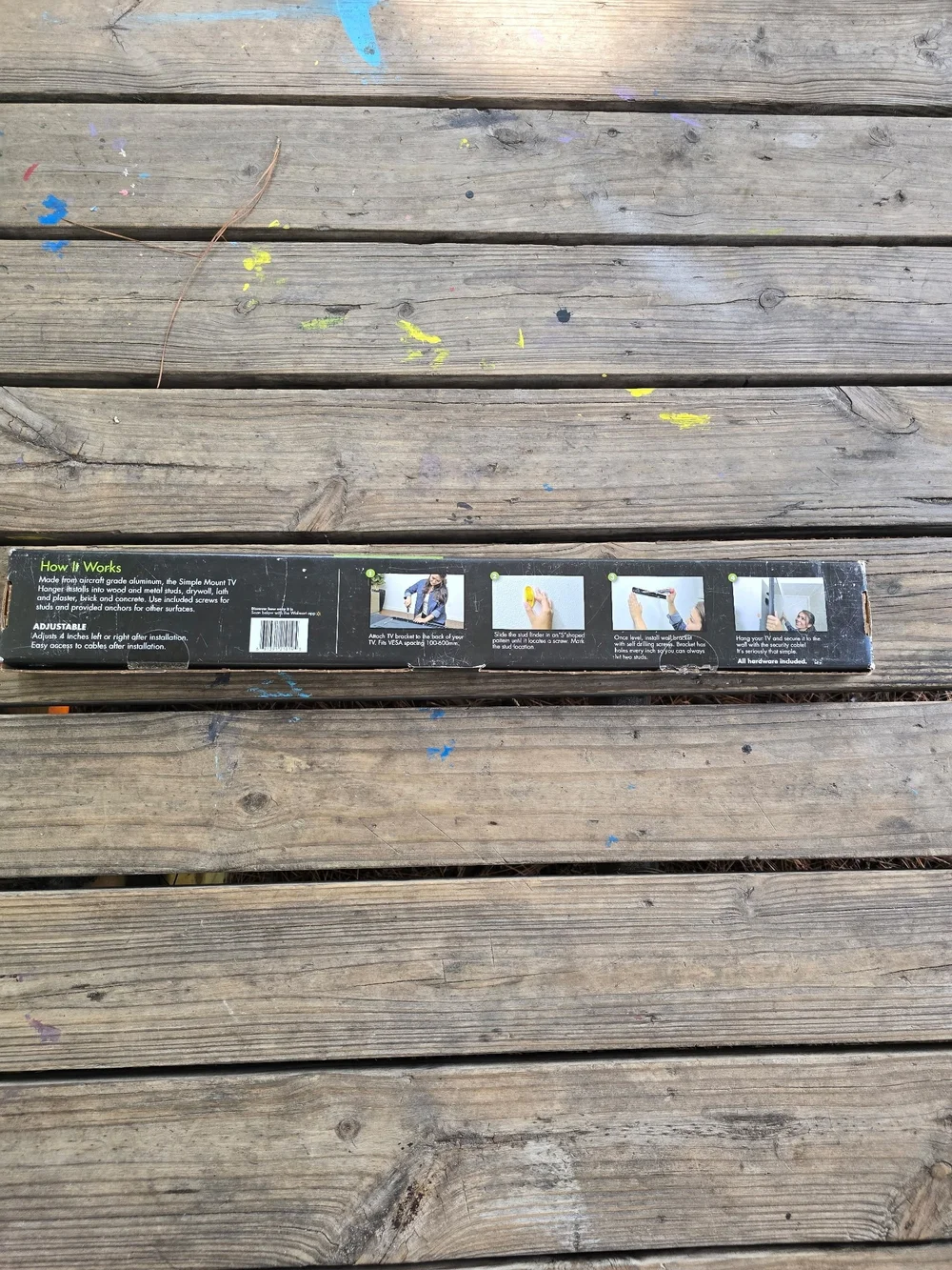 Simple Mount TV Hanger – Black and Green